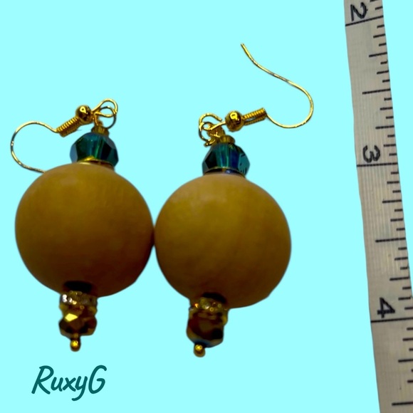579. Wood 🪵 & Swarovski Earrings - Picture 4 of 6